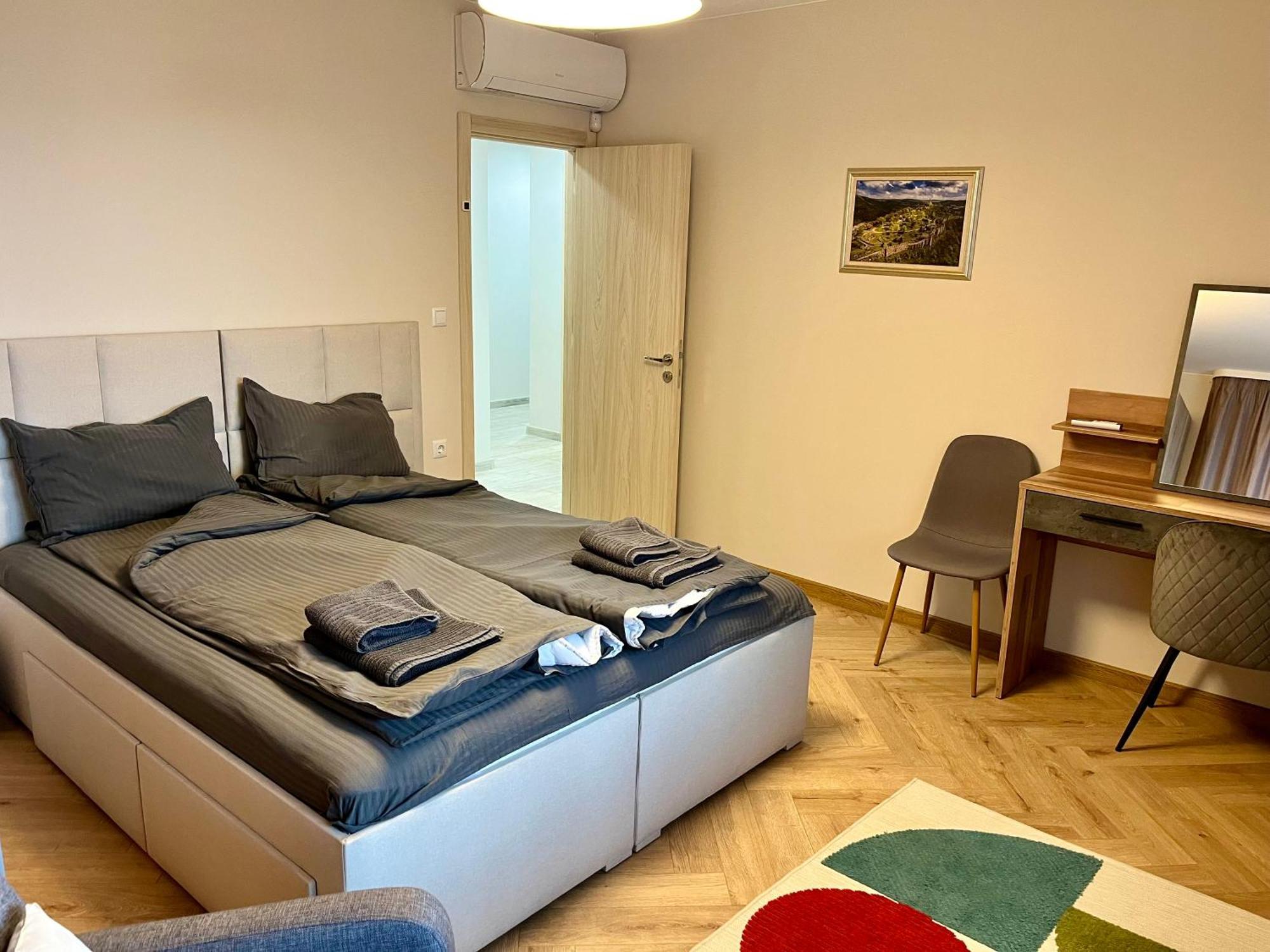 Parkview Luxury In City Center 8 Veliko Tarnovo Kültér fotó